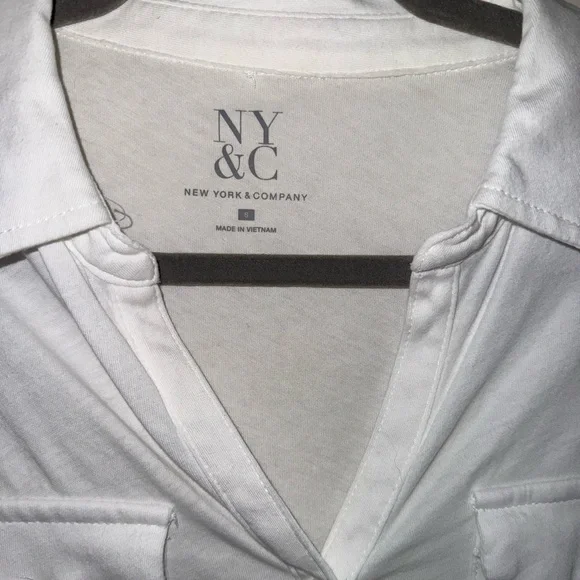 New York & Company White Button Down Short Sleeve Blouse - Like New - Picture 4 of 6